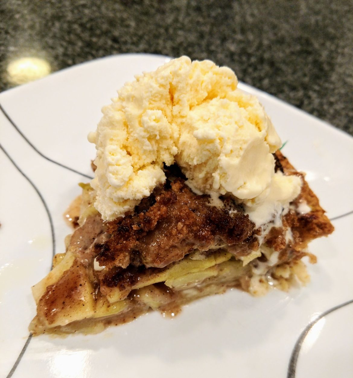 Classic Apple Pie with Crumble Top