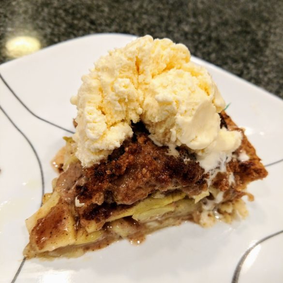 Classic Apple Pie with Crumble Top