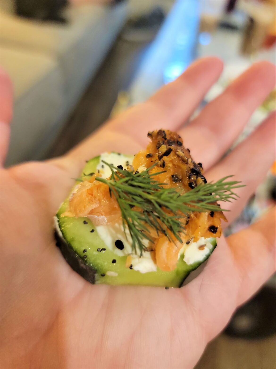 Cucumber salmon bites
